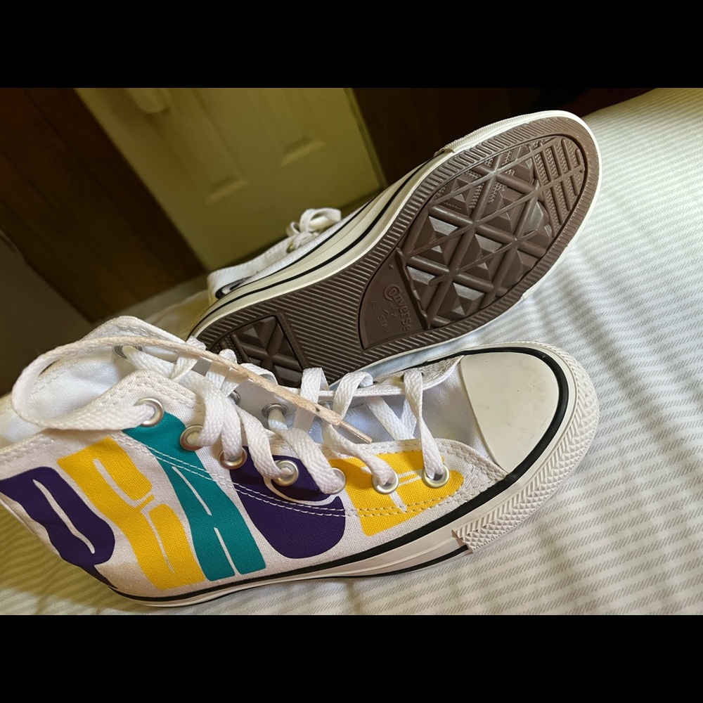 Converse mens 3.5/woman’s 5.5